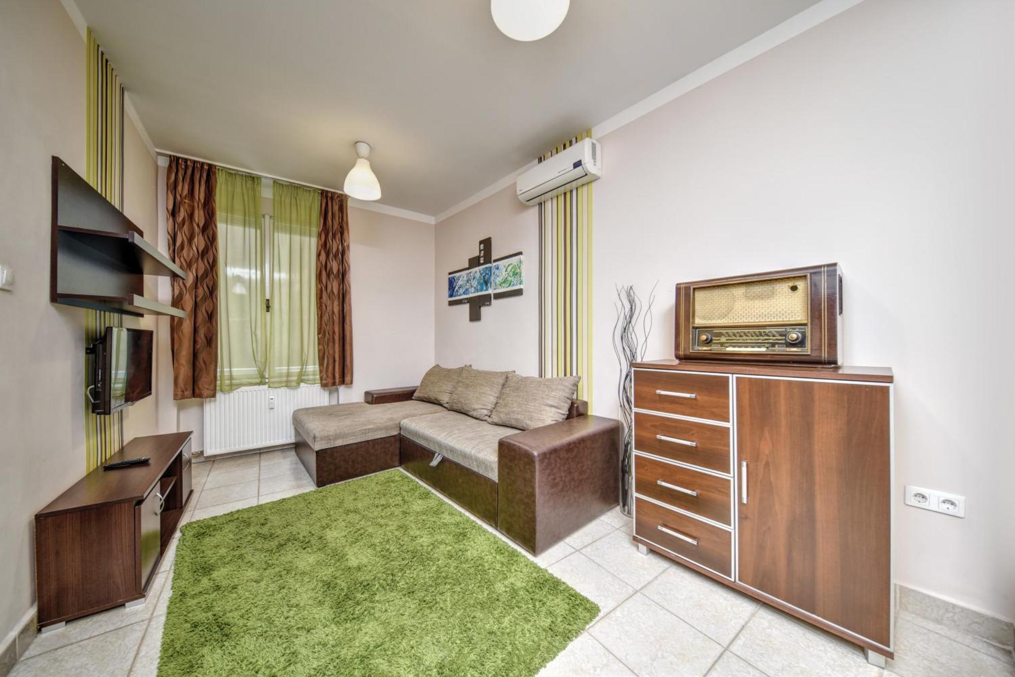 Central Walk Fashionstreet Apartmnts Budapest Exterior photo